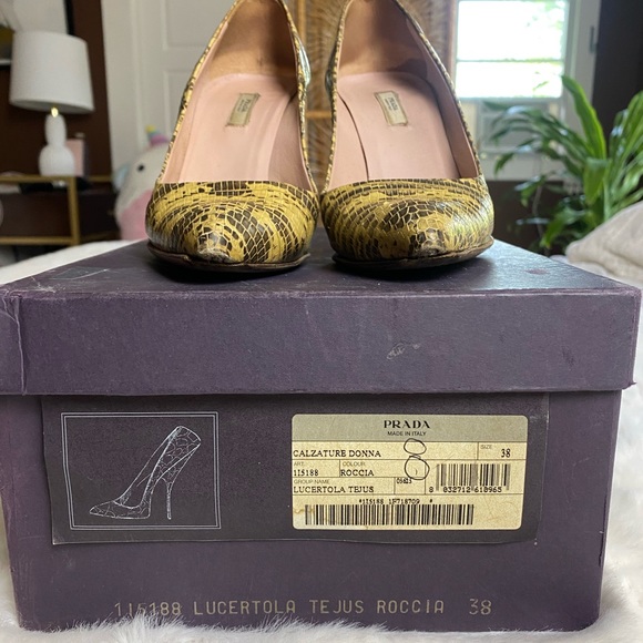 Vintage Prada snakeskin pumps - Picture 2 of 9